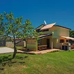House Sandi 펜션 *