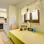 House Sandi 펜션 풀라