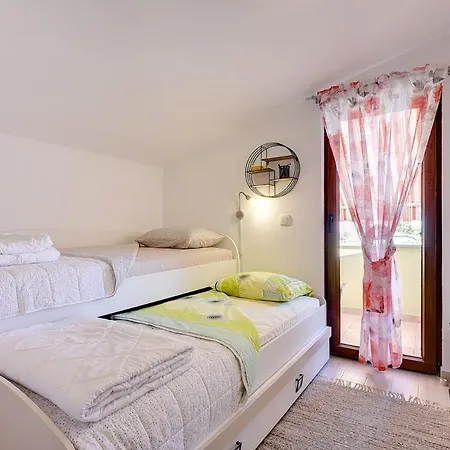 Ferienhaus House Sandi *