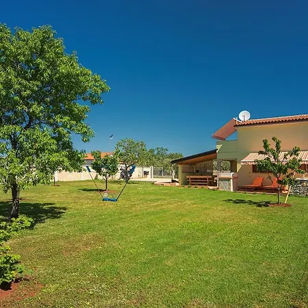 Ferienhaus House Sandi *