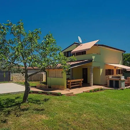 House Sandi Nyaraló *