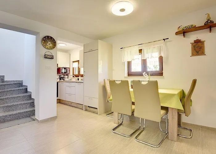 Nyaraló House Sandi *