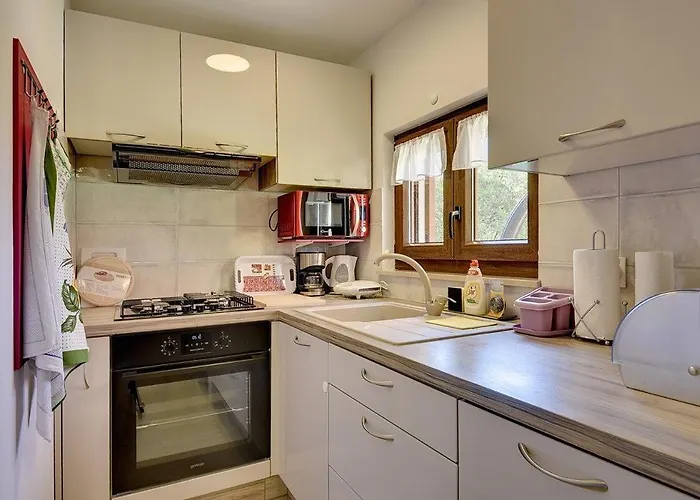 House Sandi Nyaraló *