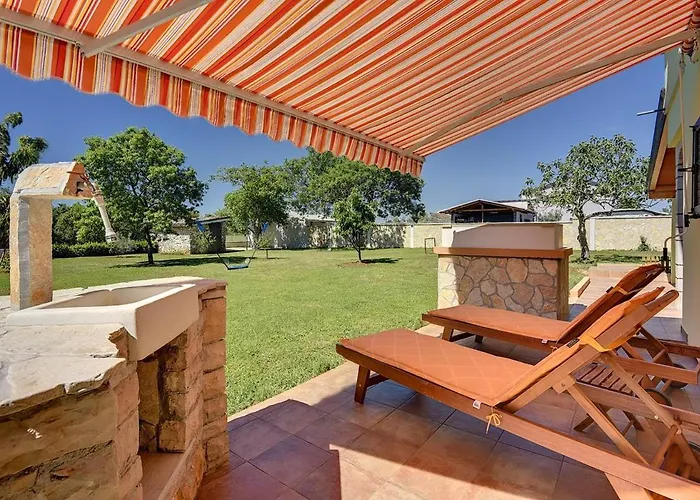 Nyaraló House Sandi *