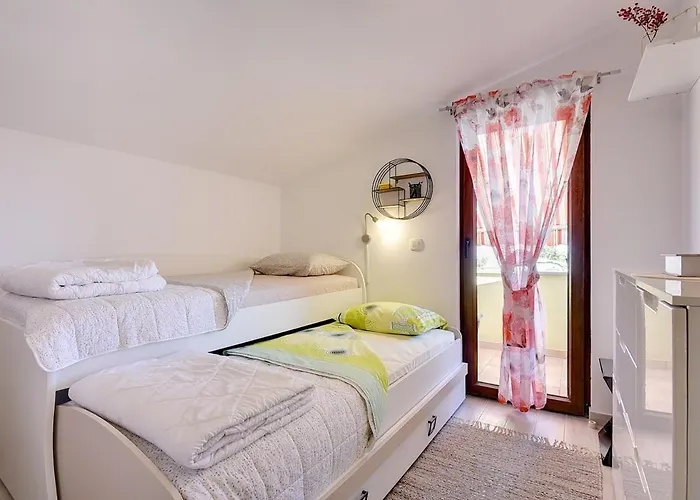 Nyaraló House Sandi *