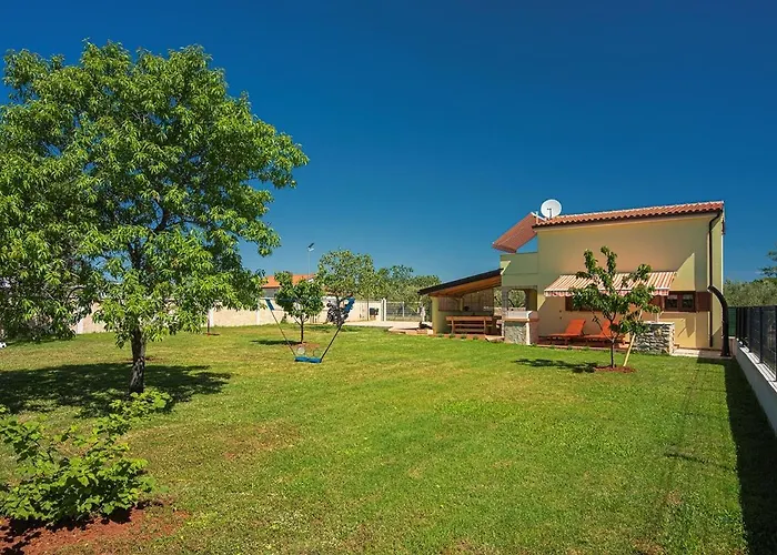 Nyaraló House Sandi *