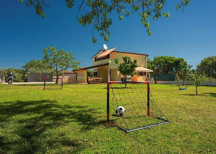 Nyaraló House Sandi Póla